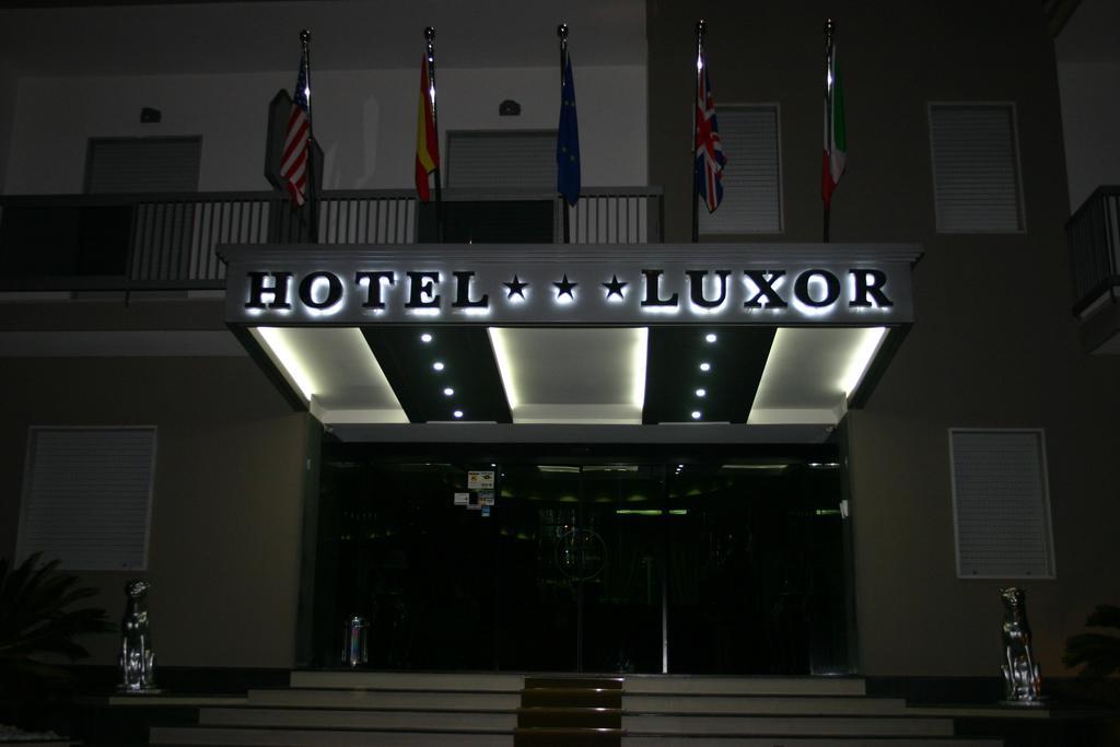 Hotel Luxor Casoria Exterior foto